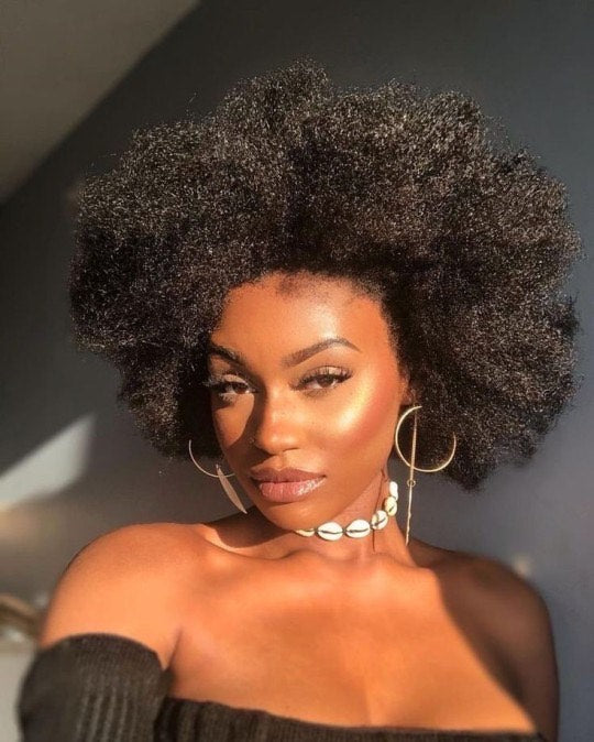The Secret to Healthy, Gorgeous Hair: Why Hair Oil is a Must-Have in Your Routine